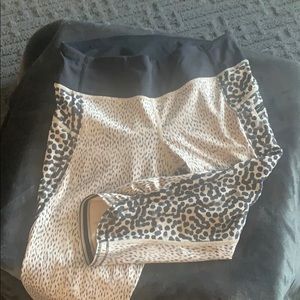 Lululemon Crops size 8